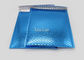 파란 색깔 거품으로 인쇄되는 자동 접착 테이프에 의하여 덧대지는 발송 봉투